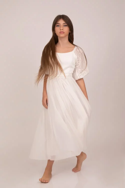 שמלה לבנה צנועה ארוכה לבת מצווה