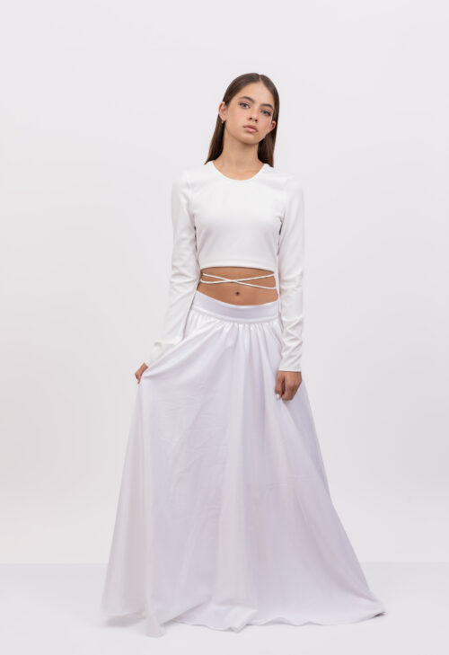 טופ וחצאית בלבן למסיבת בת מצווה מיתוך קולקציה חדשה של שמלות בת מצווה בעיצובה של שלי שכטר